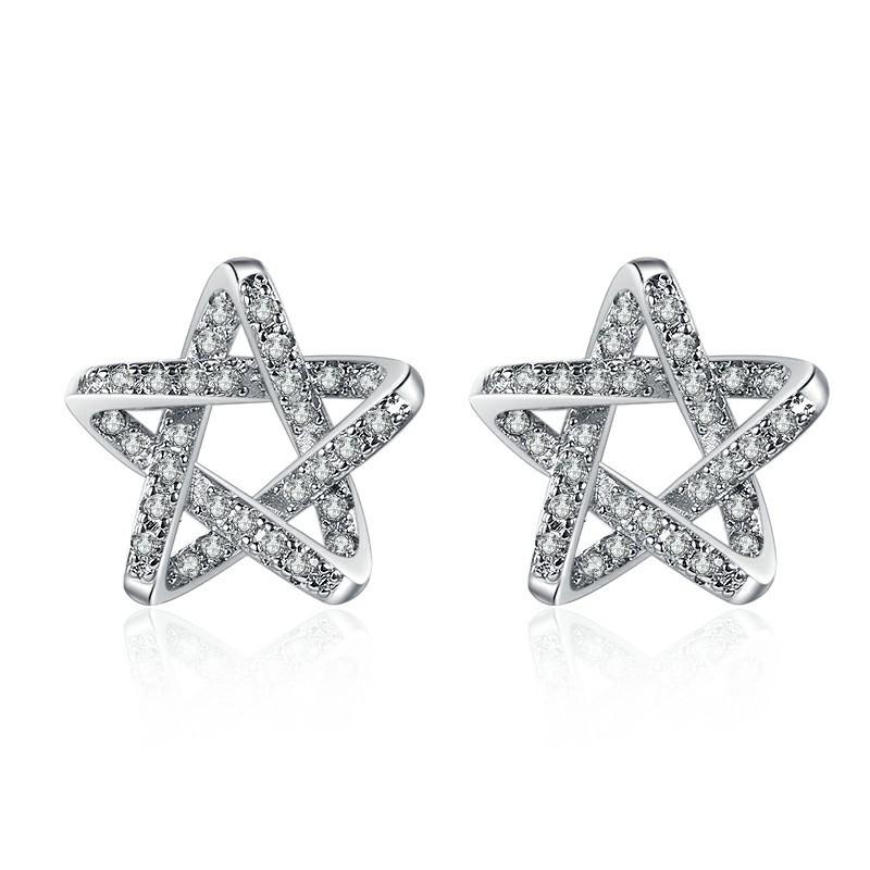 

Посеребренные серьги-пусеты в виде пятиконечных звезд в японском и корейском стиле - модные и универсальные аксессуары.