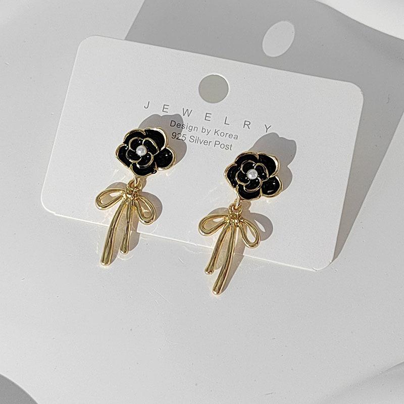 

Fashion Elegant Black Camellia Flower Bow Pendant Stud Earrings For Women Jewelry Accessories Gifts 1 Pair