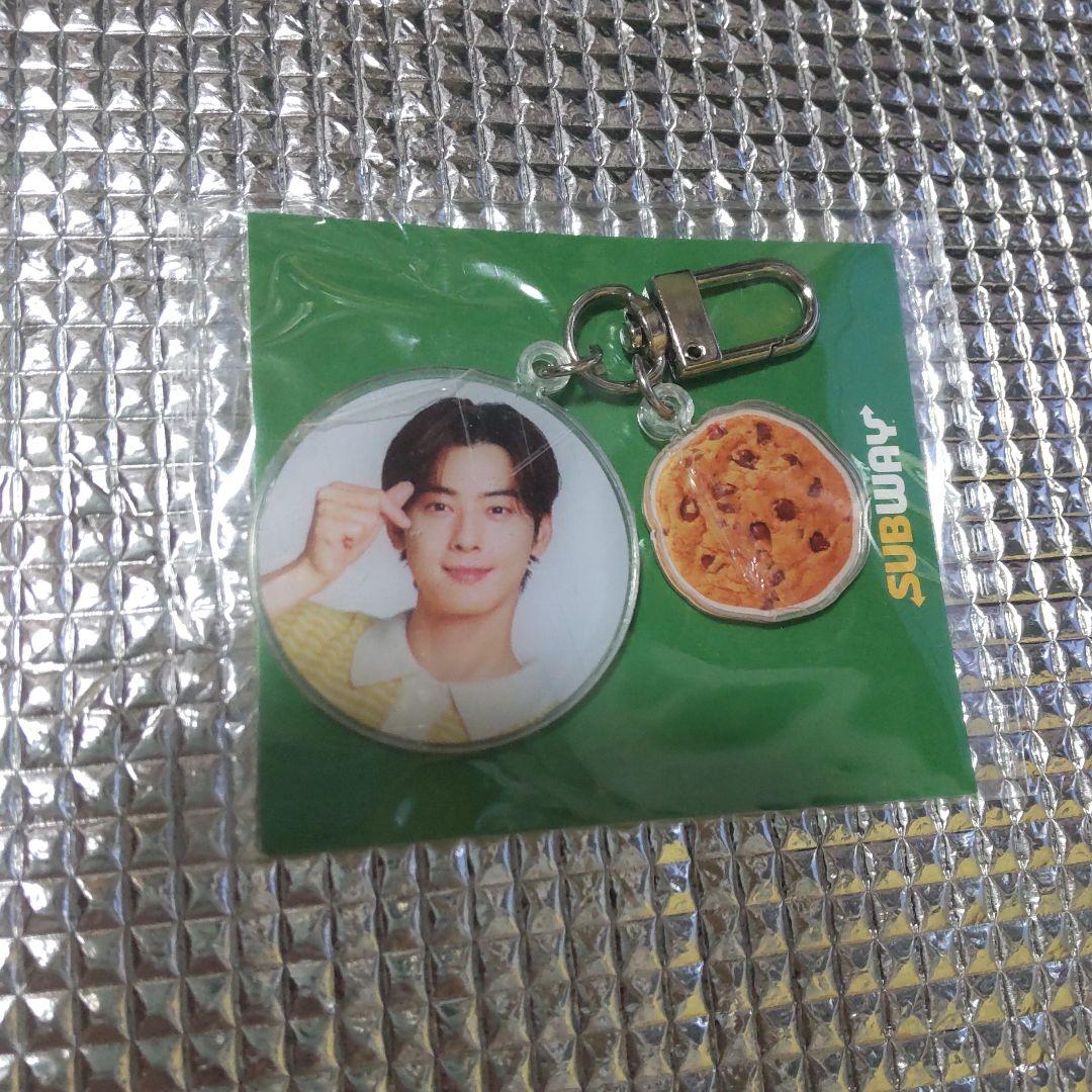 

[USED] ASTRO Cha Eunwoo SUBWAY Korea Exclusive Keychain