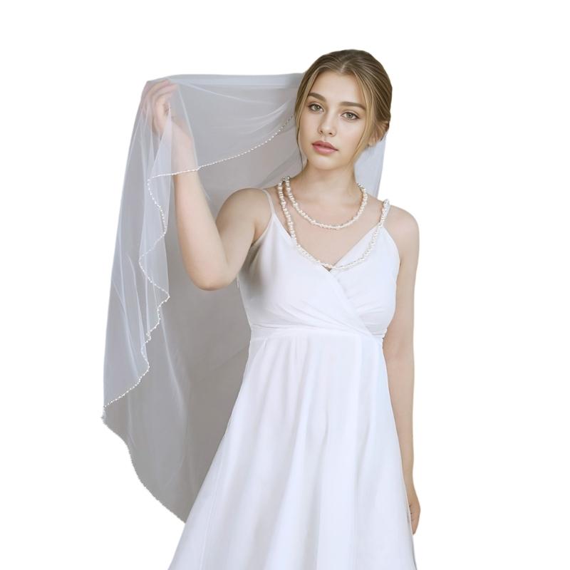 

Delicate Sheer Bridal Veils with Hand Sewn Pearls Edging Easy to Wear Hair Comb Design For Wedding Ceremony Dressingup вершковий