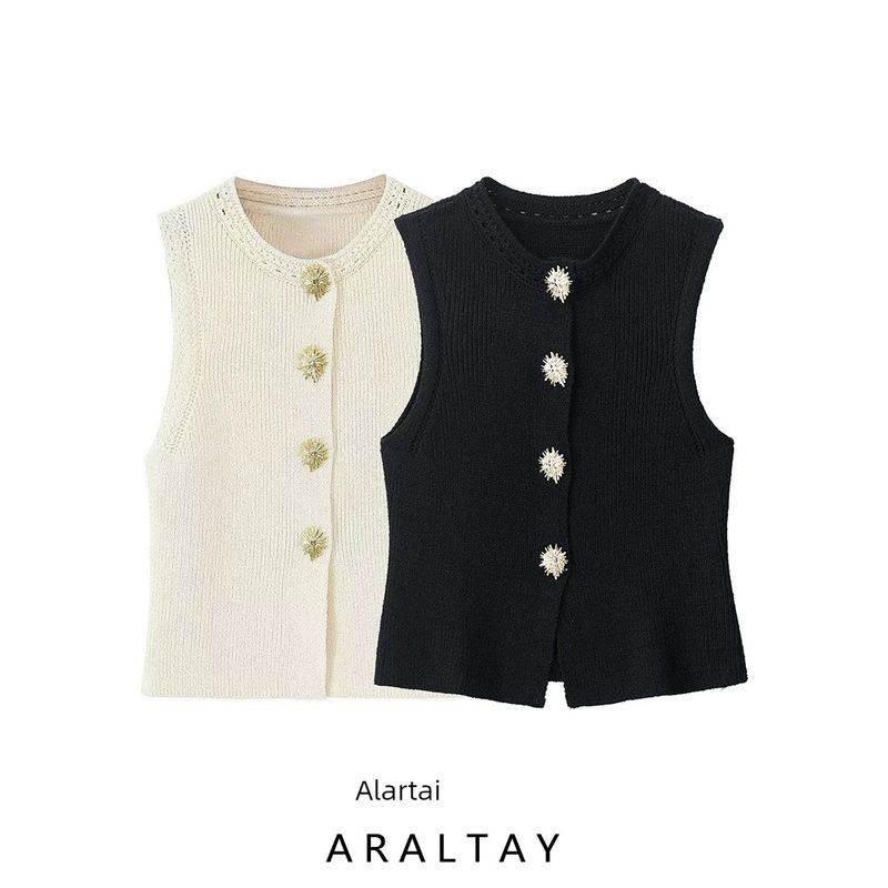 Araltay New Arrival Fashion Style Women's Clothing Fashion All-Match Minimalist Gold Button Decoration Knitting Tops 6771068
