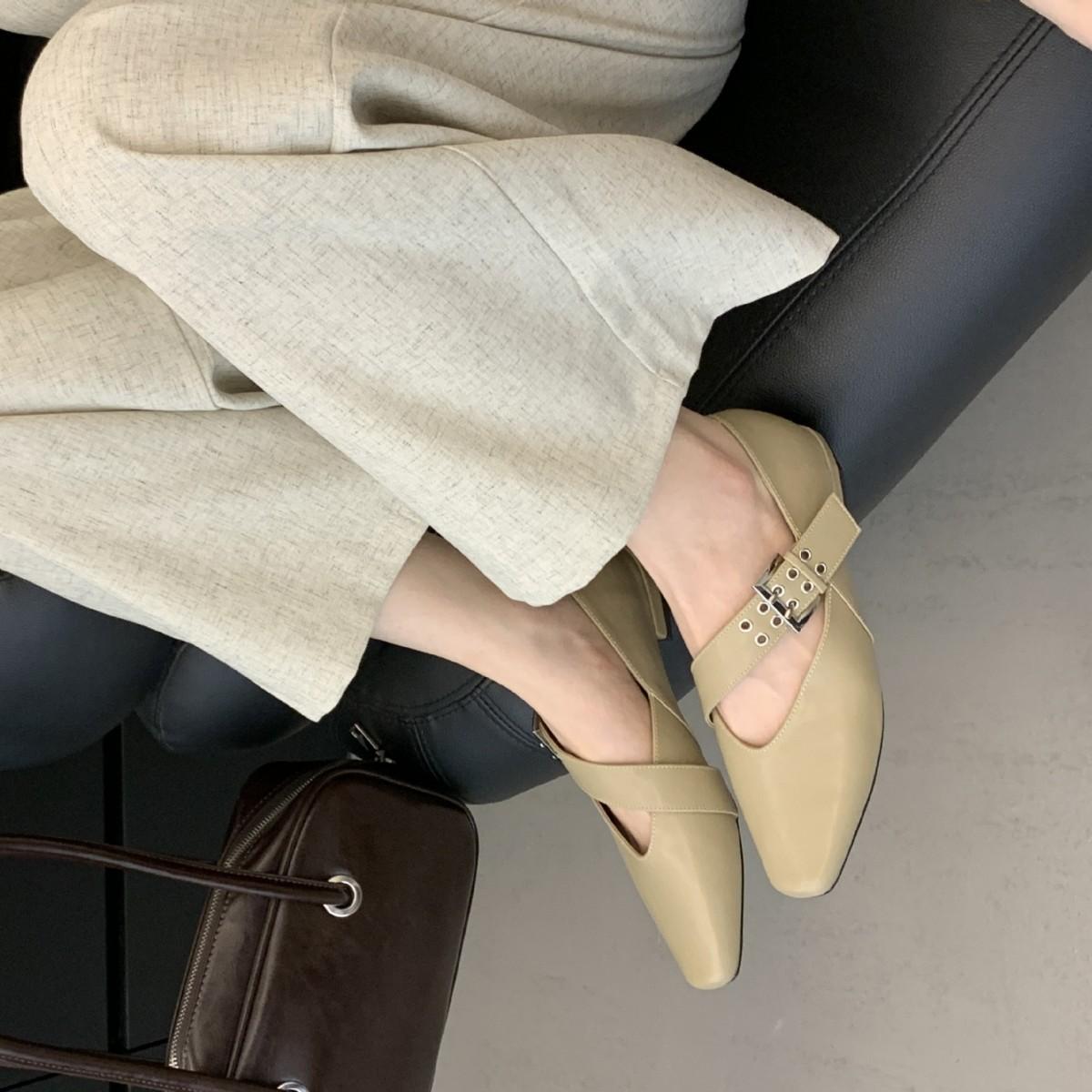 

French temperament square head shallow mouth simple belt buckle inner height increase Mary Jane shoes commuter shoes single shoes women 40 песочный