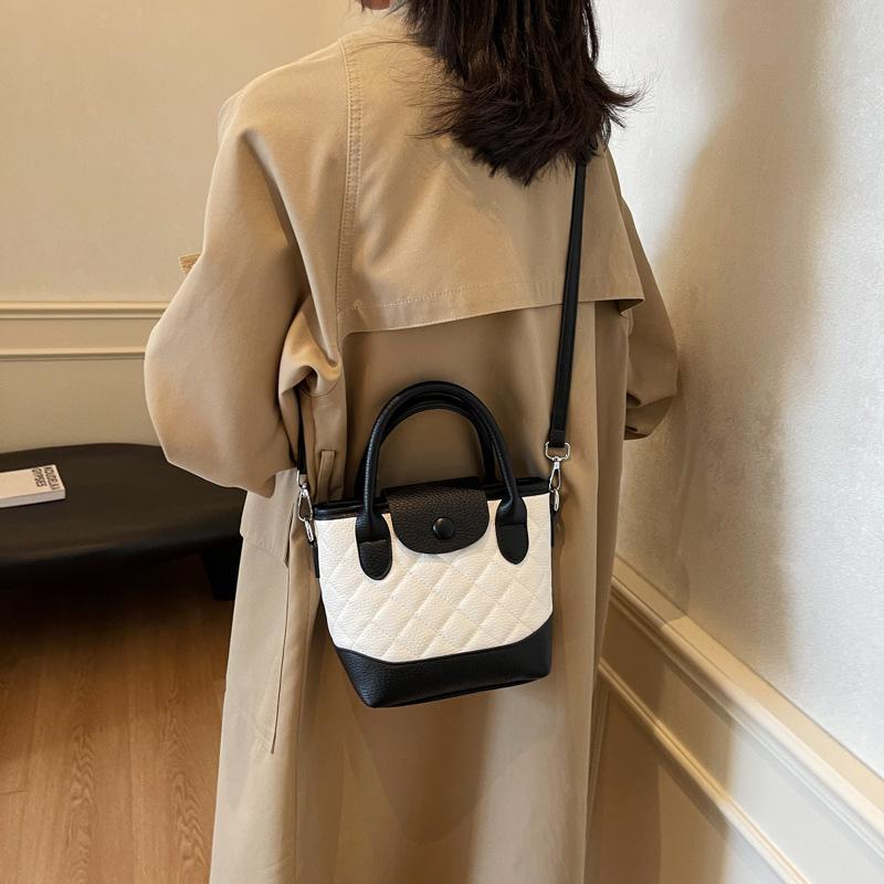 French Fashion Handbag Women'S Bag Casual Diamond Bucket Bag Contrasting Messenger Bag