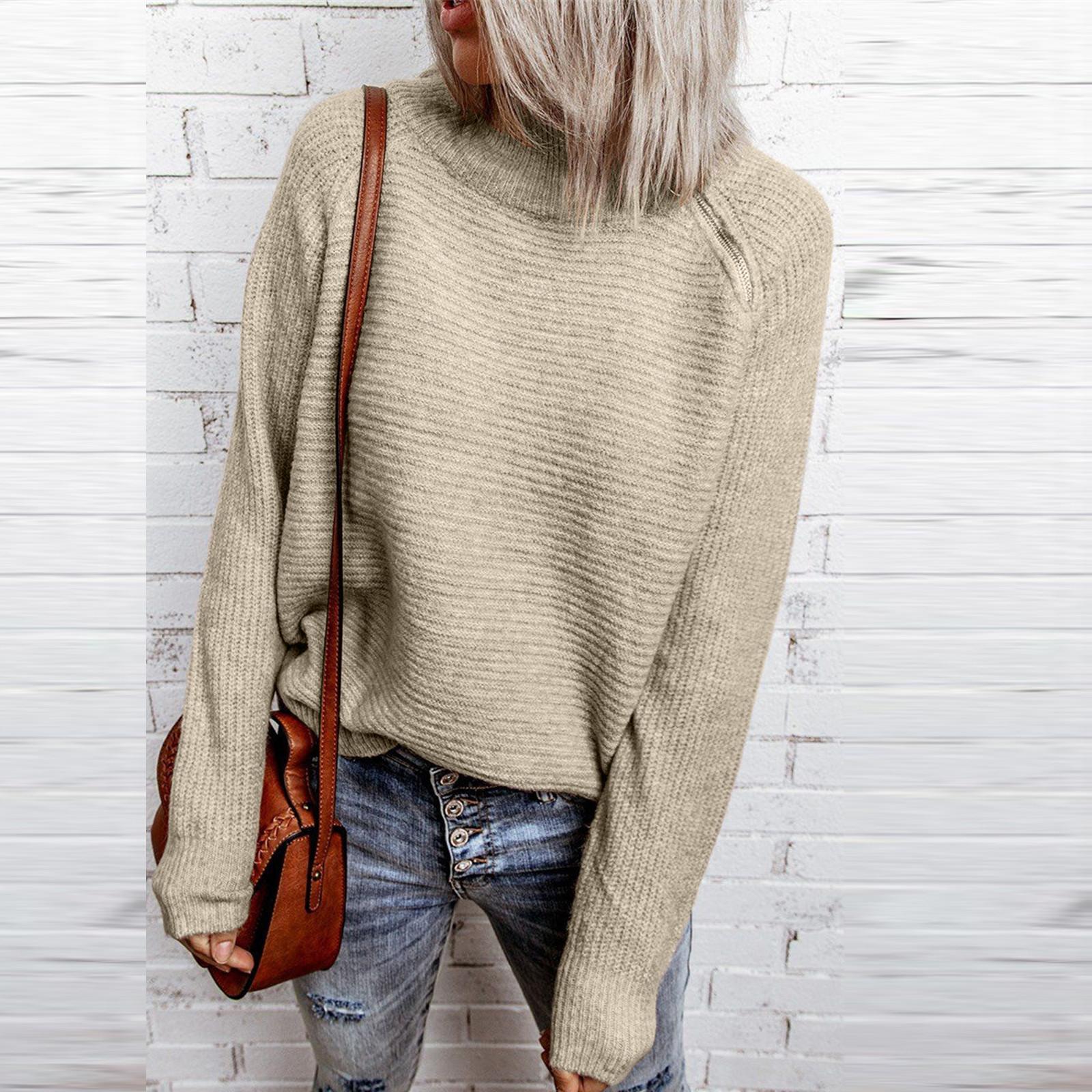 Зимний женский однотонный свободный свитер с высоким воротом и длинными рукавами с боковой молнией M хаки 1170₽