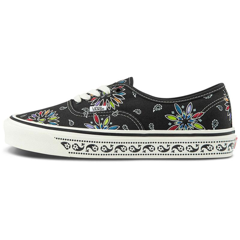 

Vans Authentic 44 Dx Paisley Black Sneakers VN0A54F29GG 36
