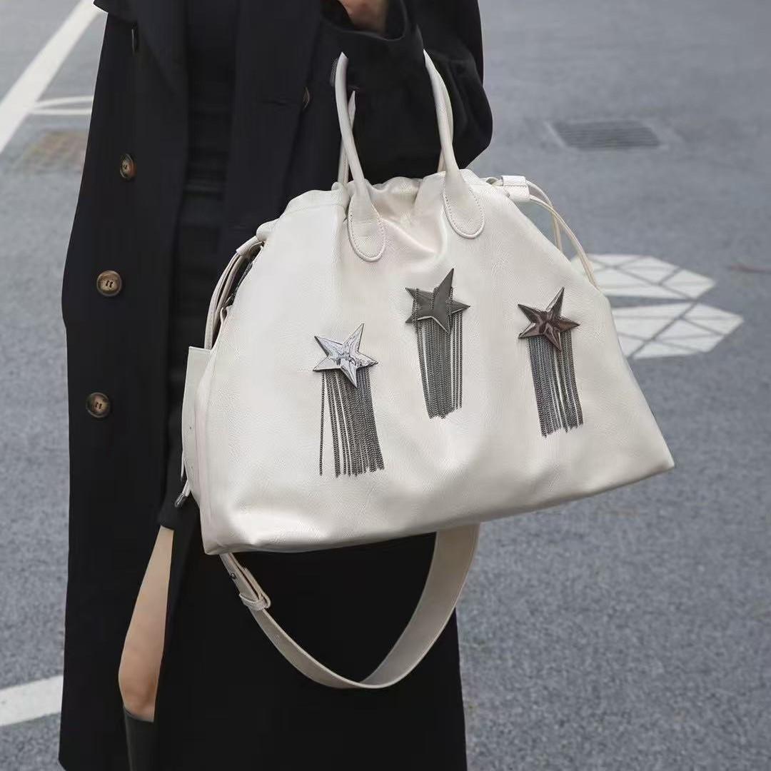 Женская сумка-ведро на шнурке, сумка через плечо с звеньями, темпераментная, универсальная, облако белый