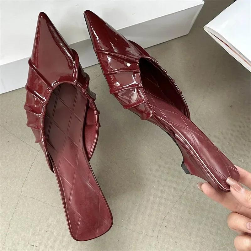 

Модные плиссированные шлепанцы из лакированной кожи женские сексуальные с острым носком на низком каблуке летние пляжные мюли лоферы zapatos de mujer 40 красный