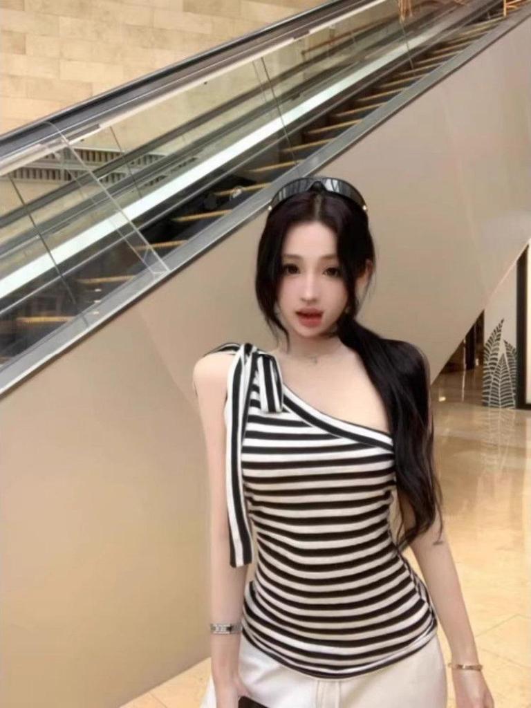 Retro Striped One-Shoulder Camisole - Slim Fit, Summer Style Women's Top