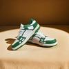 Trendy sneakers that are stylish and versatile: comfortable soft-soled casual wear that breathable