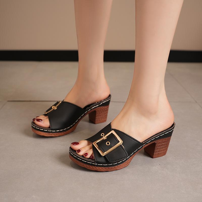 

Лето 2024 года, новые женские тапочки большого размера на толстом каблуке с металлической пряжкой и пляжными тапочками 36 чёрный