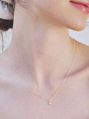 Engbrox [Silver925] Dazzle Star Pearl Necklace