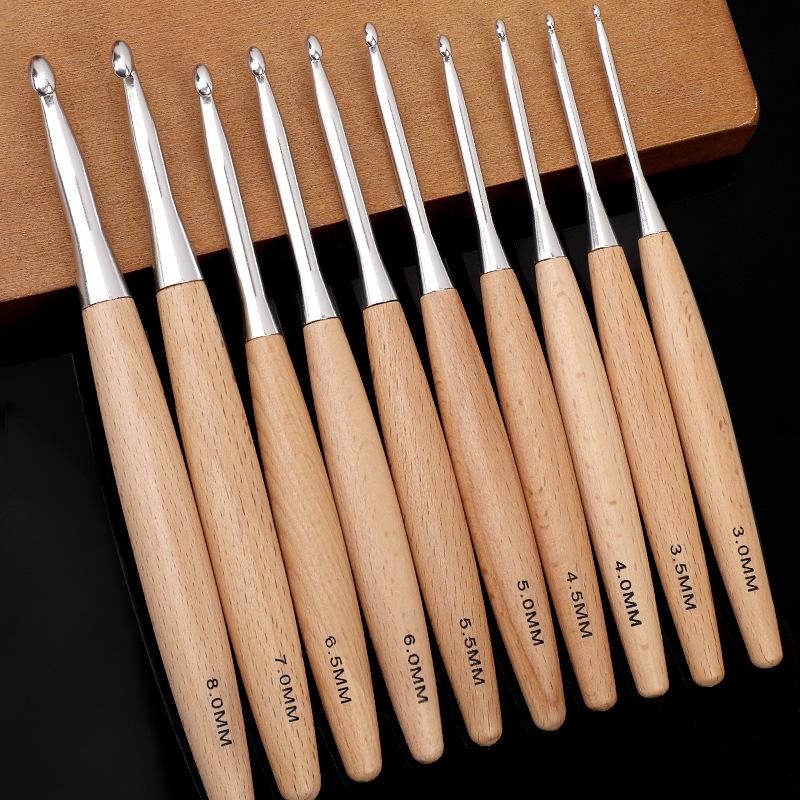 High-Quality Solid Wood Crochet Hook Set with Wooden Handles for Yarn and Sweater Knitting.