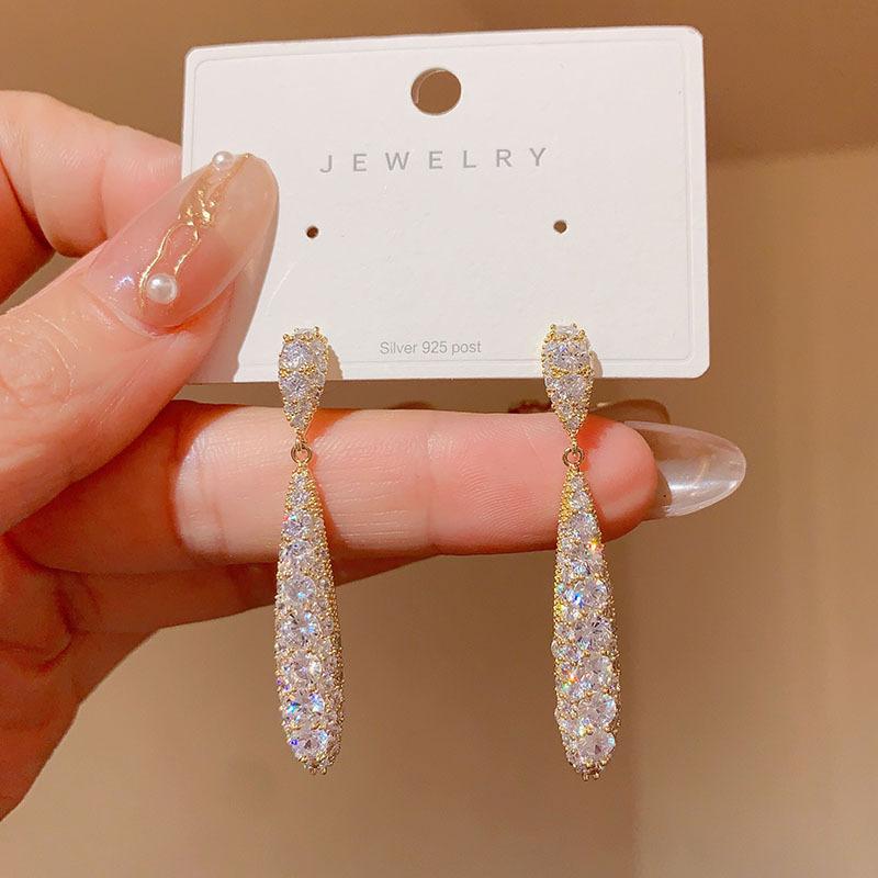 Individually Exaggerated Water Droplet Earrings, High-end and Atmospheric Earrings, Long and Fashionable Earrings