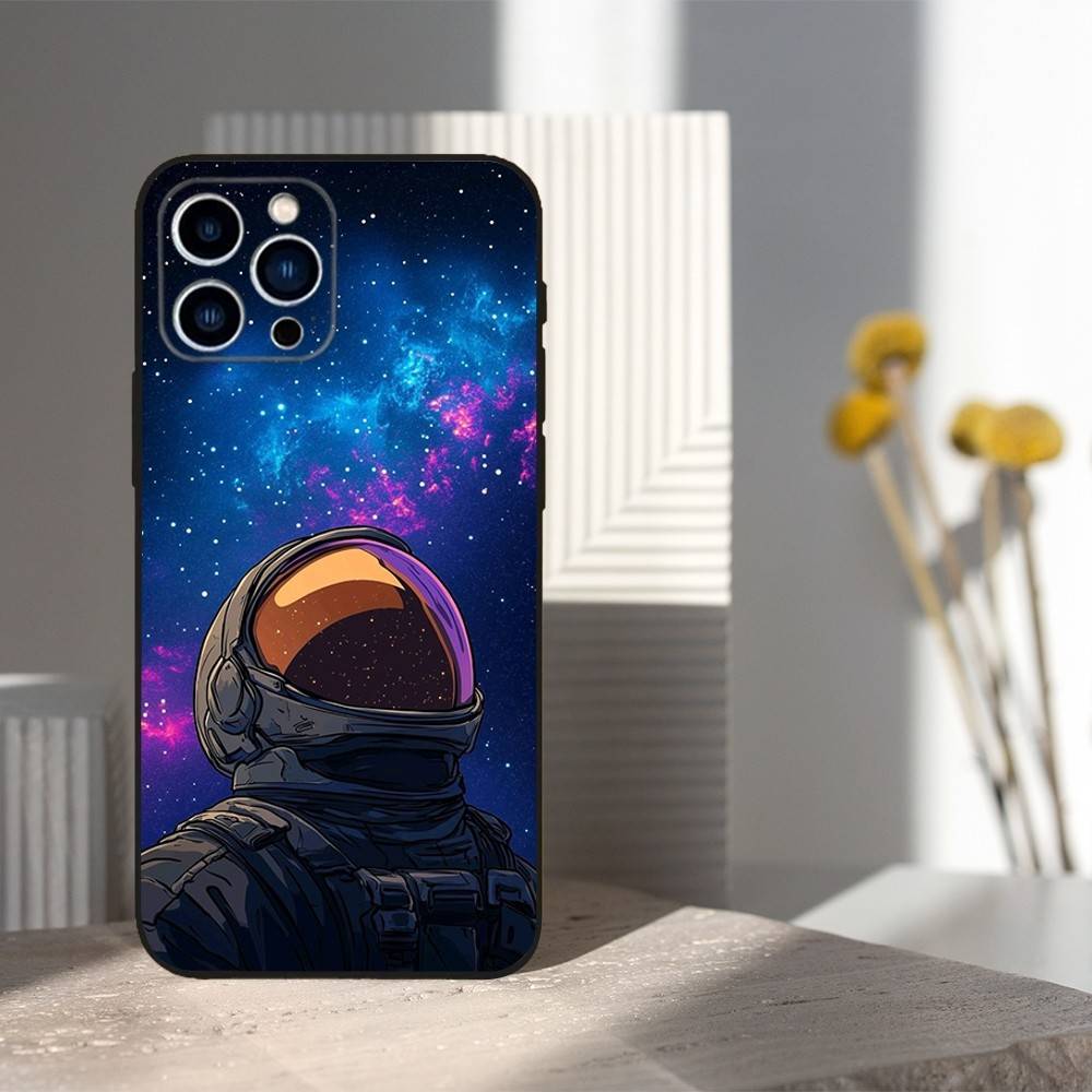 Cute Cartoon Astronaut For iPhone 13,16,11,14,17,12,15,Plus,Pro Max,XS,X,XR,SE,Mini,8,7,Phone Case Soft Silicone Black