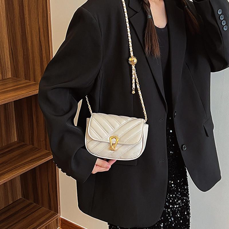 Small Fashionable Quilted Chain Shoulder Bag With Interior Zipper Pocket For Women