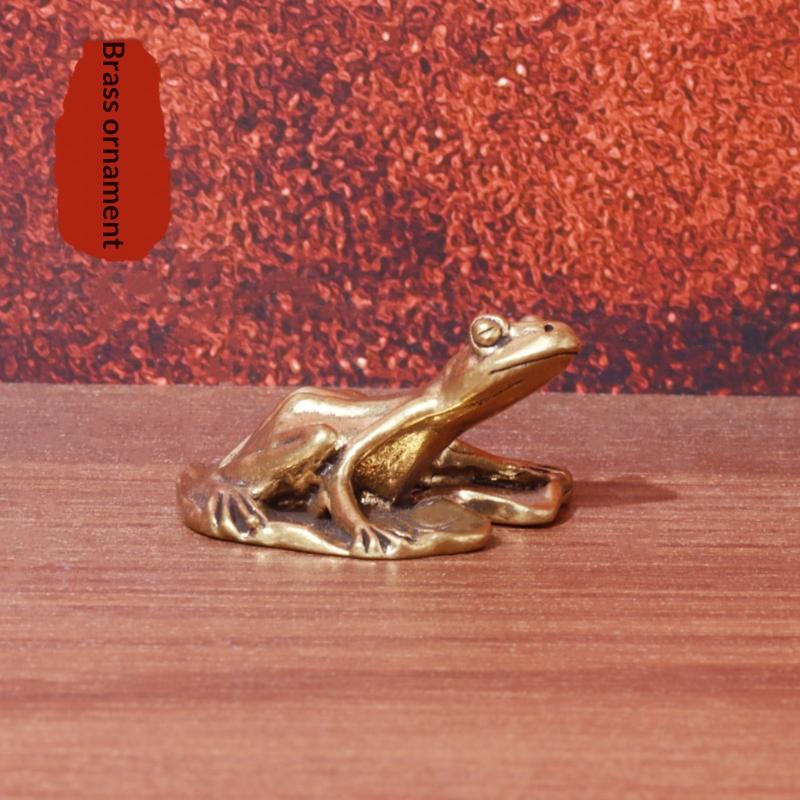 1Pcs Mini Lotus Leaf Frog Figurines Sleeping Position Frog Brass Ornament Copper Animal Tea Pet Home Decorations Antique Crafts+