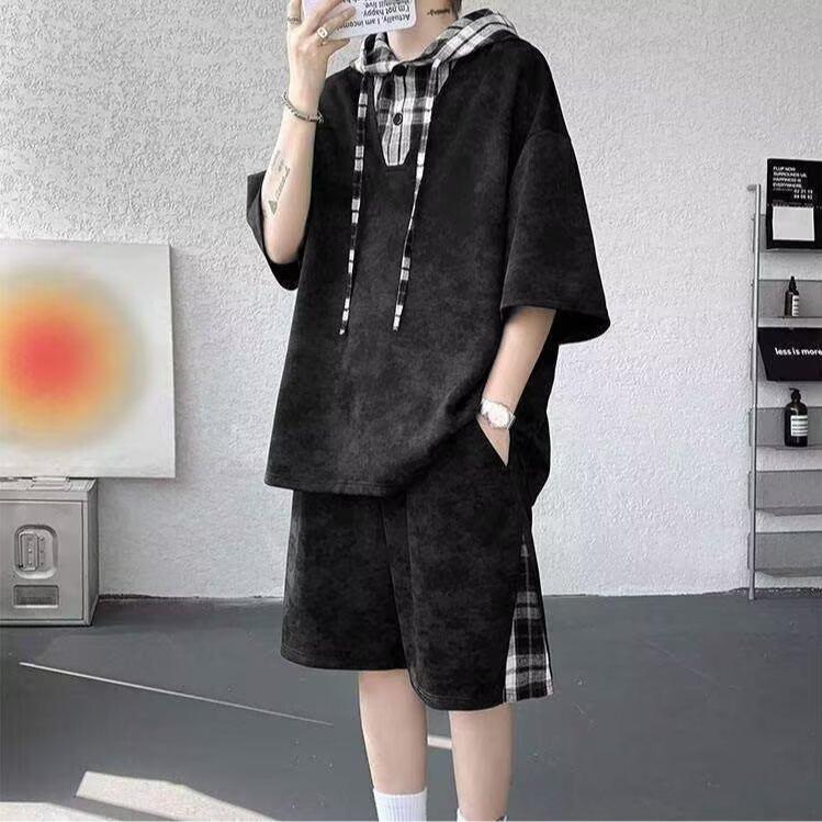 Men's Patchwork Plaid Two-Piece Set: Hooded Short-Sleeve Top & Five-Point Pants