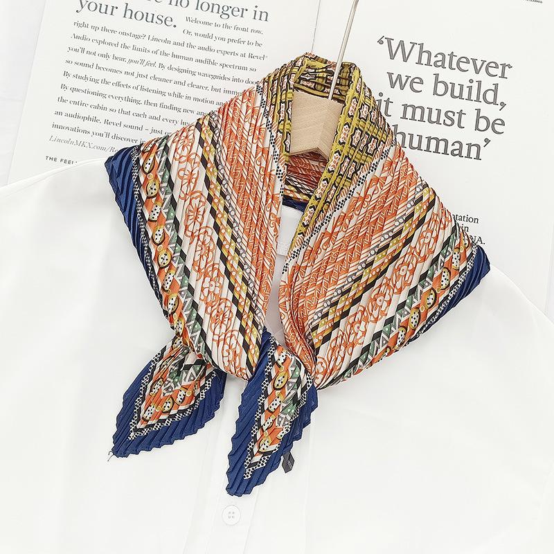 Retro Color Block Crinkled Square Scarf - 70cm Pleated Neckerchief in Imitation Silk for Women