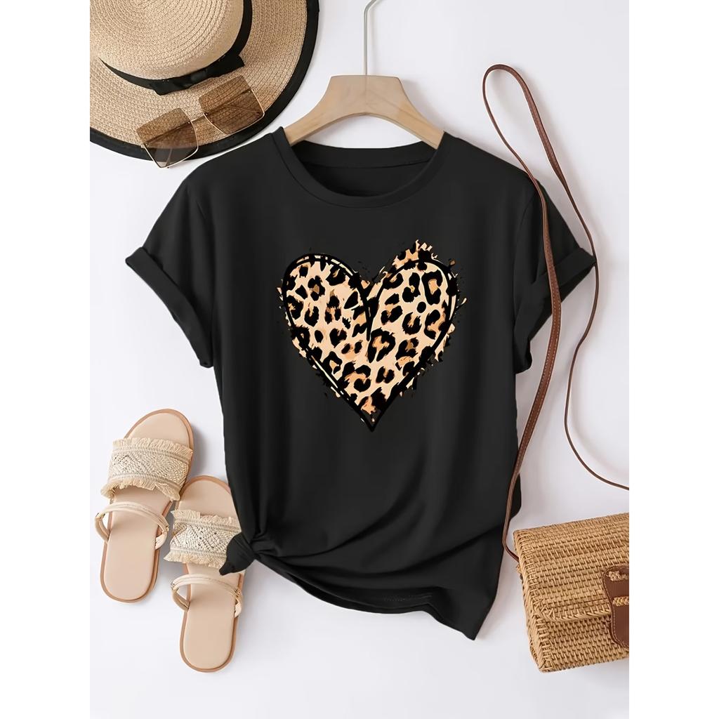 Women Casual Short-Sleeve Crew Neck T-Shirt for Women Featuring A Leopard Print Heart Design