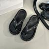 Wear heightened beach pinch feet non-slip seaside cool slippers fairy wind thick bottom flip-flops 2025 summer and autumn new models