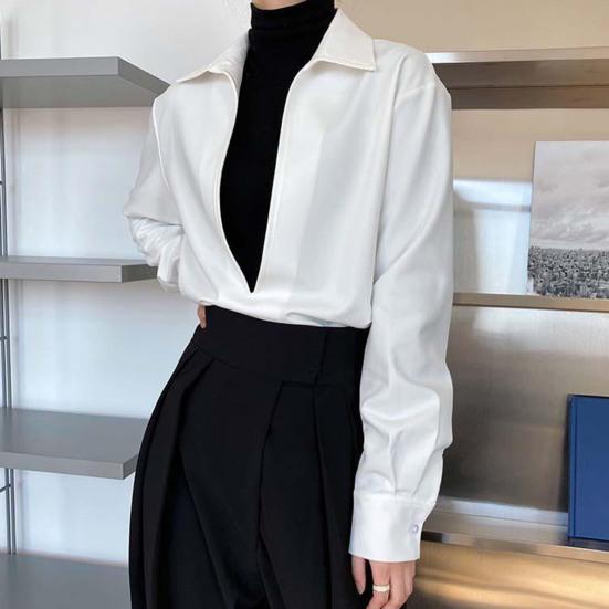 Цветная теплая свободная блузка большого размера с воротником и глубоким однотонным — фото 5