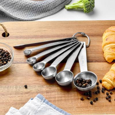 Set da 7 Pezzi di Cucchiaini Dosatori con Livellatore Misurazione Accurata Acciaio Inossidabile Set di Cucchiaini Dosatori per Spezie per Cottura