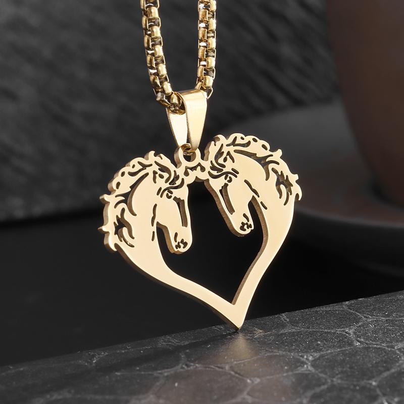Colier cu pandantiv cu aripi de înger în formă de inimă retro la modă pentru bărbați femei Bijuterii romantice la modă Cadouri cu ridicata