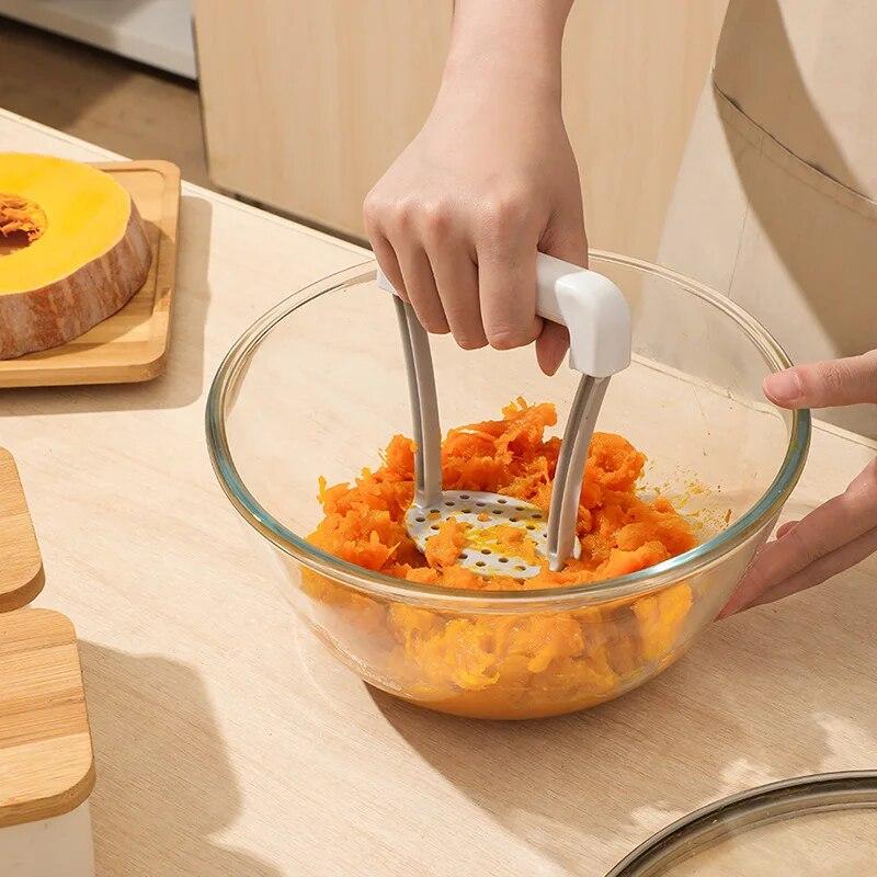 1pc Plastic Manual Potato Ricer Masher Creative Potatoes Pumpkin Sweet Potato Masher Kitchen Gadgets