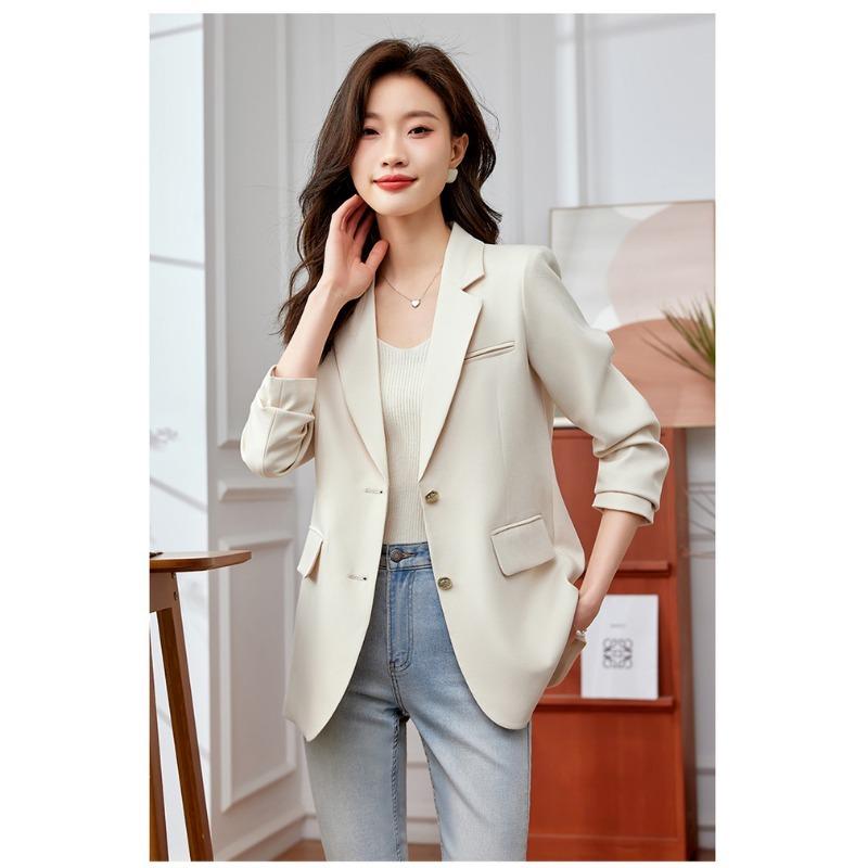 Elegantní a pohodlné jarní dámské sako v khaki barvě