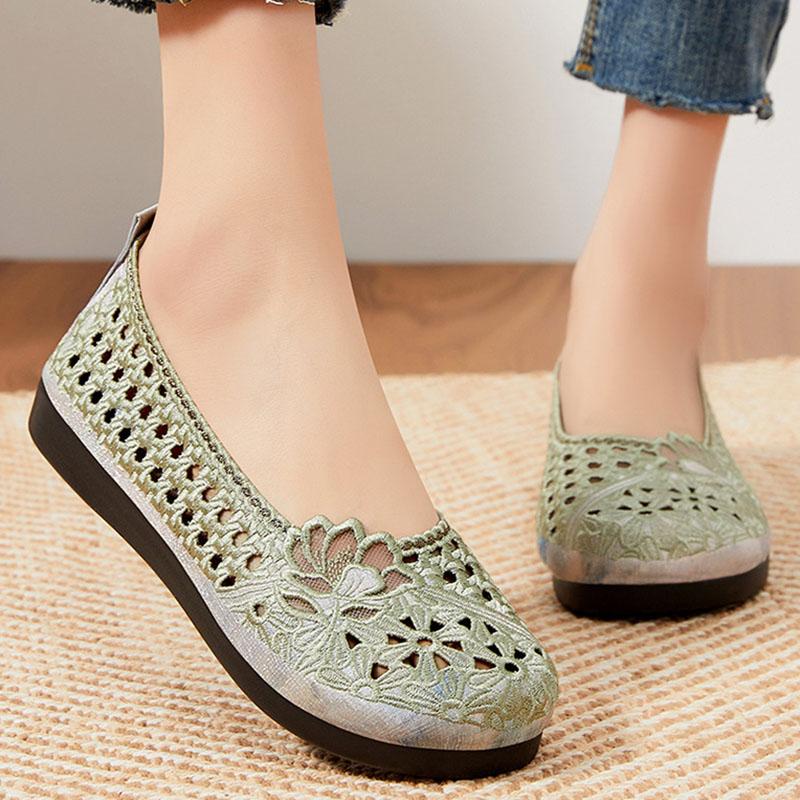 Trendy Shallow Cut Flat Shoes 2025 Summer Mesh Flower Breathable Soft Sole Anti Slip One Foot Embroidered Shoes Zapatillas Mujer