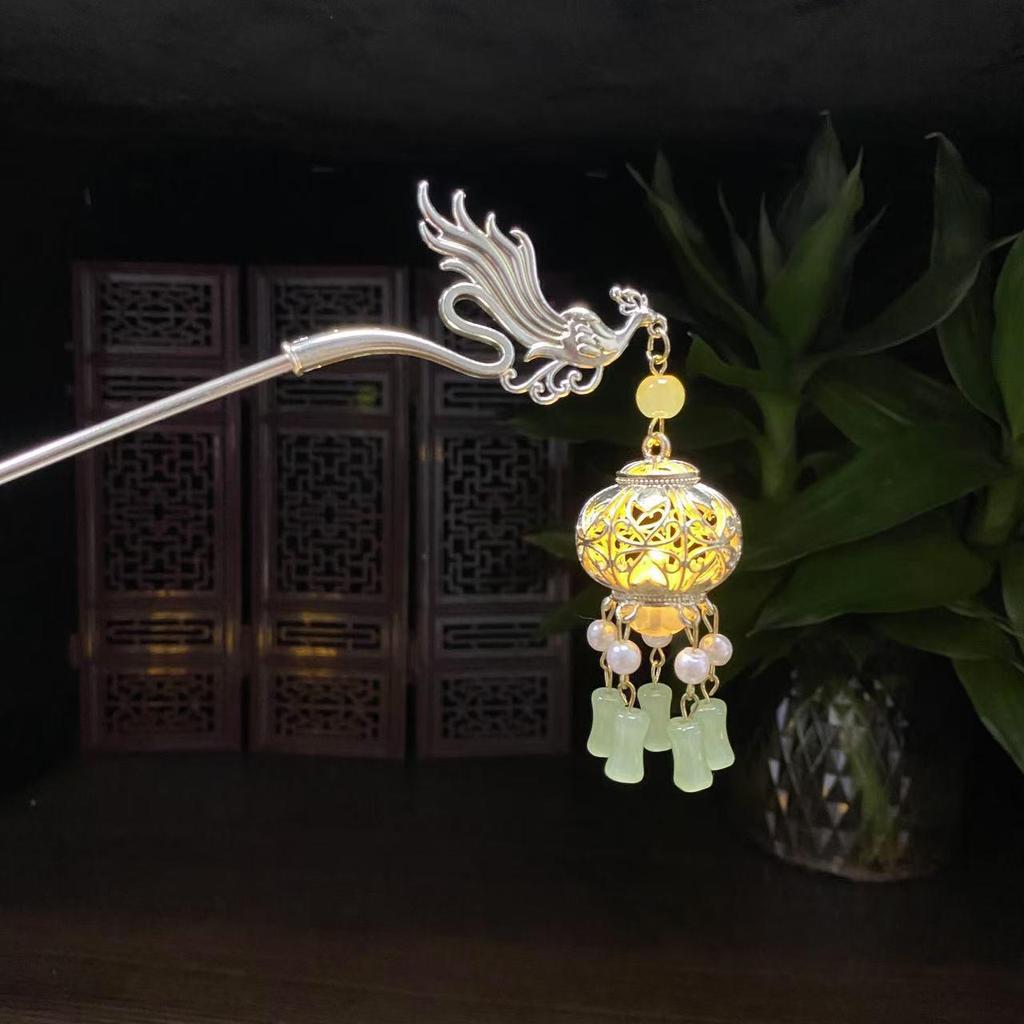 Ancient Style Luminous Hairpin: High-End Alloy Lantern Design for Hanfu Skirts
