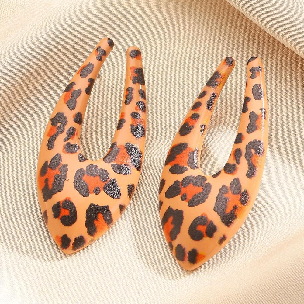 New Exaggerated Personality Leopard Print Oval U-shaped Dangle Earrings for Women Vintage Wild Temperament Stud Earrings Jewelry
