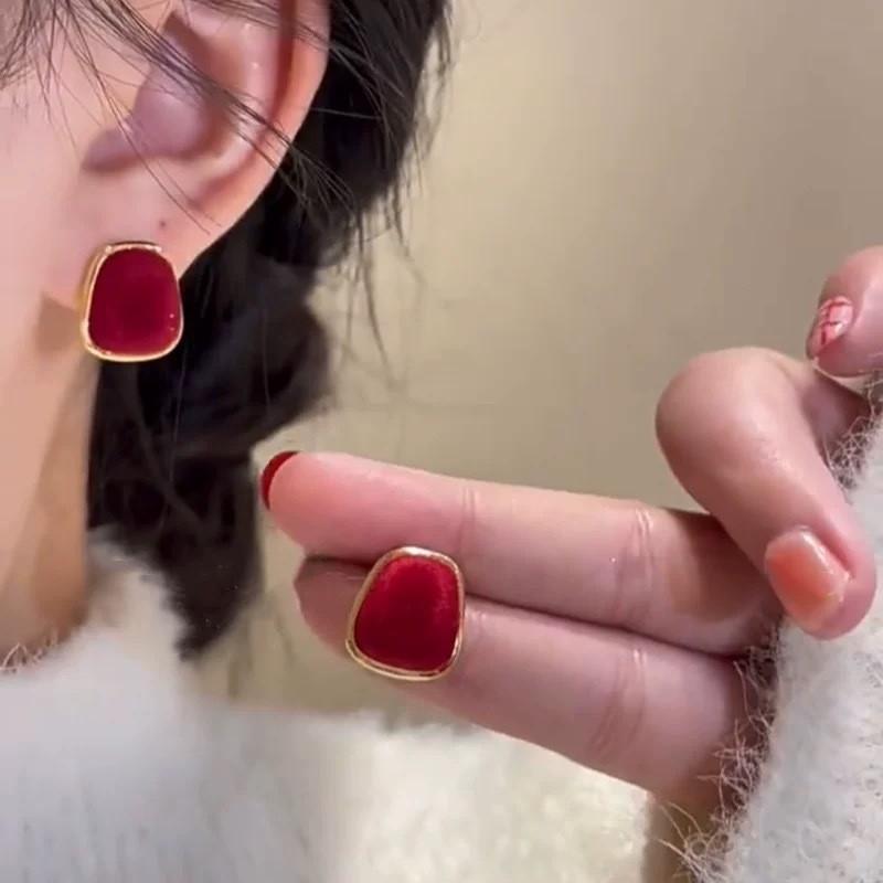Red Ribbon Bow-knot Vintage Stud Earrings For Women Korean Fashion Autumn Winter Simple Bow Red Stud Earrings Geometric Earring