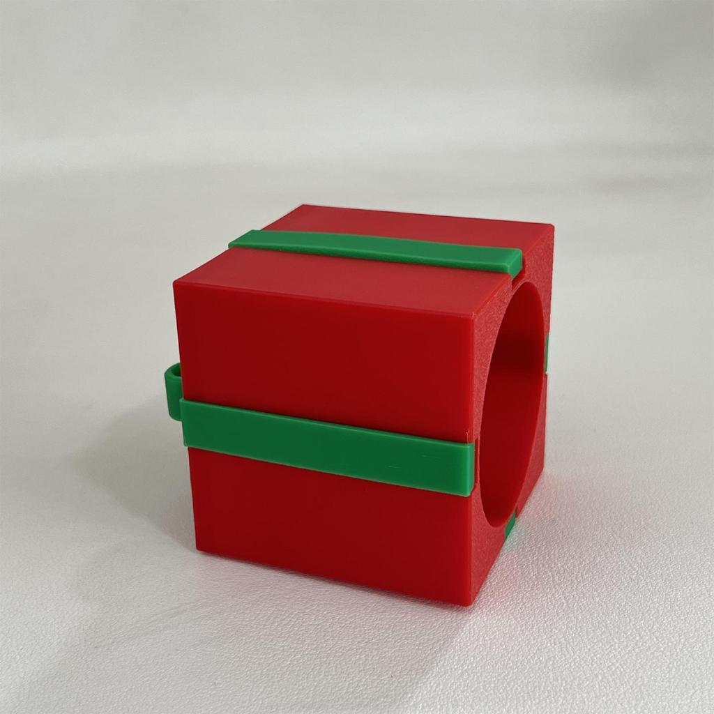 Towing Hitch Covers Christmas Box Tow Receiver Tube Plug Cap Cute Exterior Accessories For Automotive Vehicles RV Boat Trucks