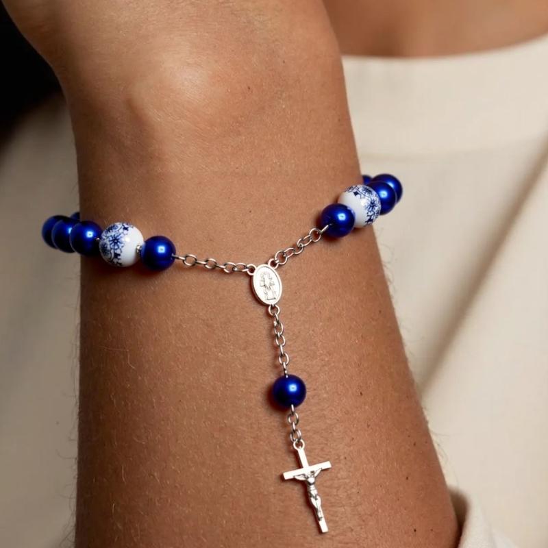 Elegant Crucifix Charm Bracelet Religious Symbol Jewelry Alloy Design Wristband For Daily Wear Secure Lock Clasp