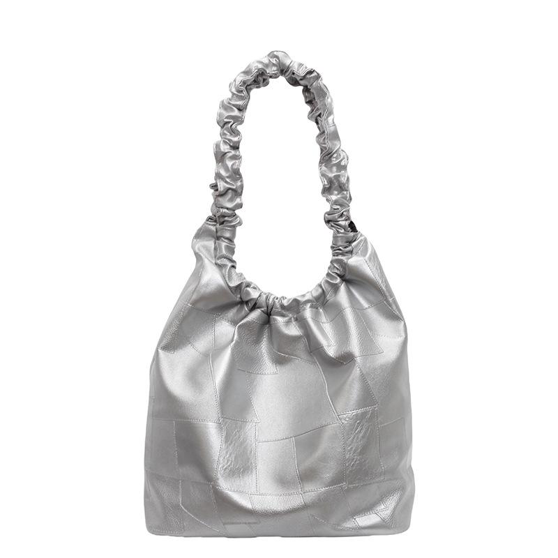 Large capacity underarm bag women's new simple pleated portable shoulder bag texture class commuter tote bag