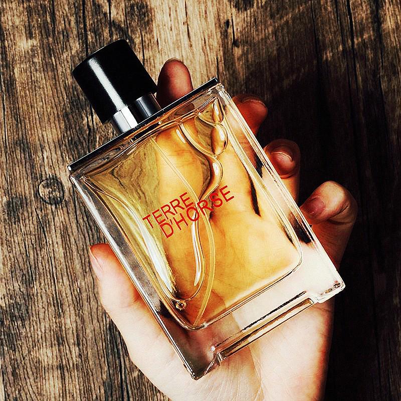 Small Town Yika TERRE Men's Eau de Toilette: Long-Lasting Fragrance, Fresh Woody Cologne
