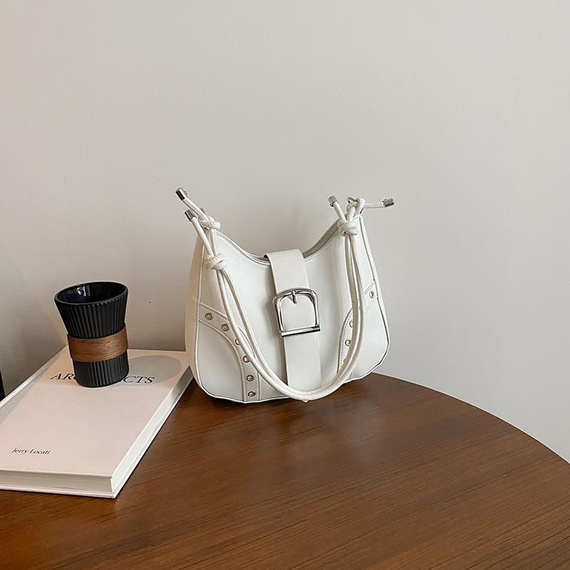 Simple Retro Trend Design New Fashion Belt Buckle Casual Shoulder Underarm Bag Messenger Bag