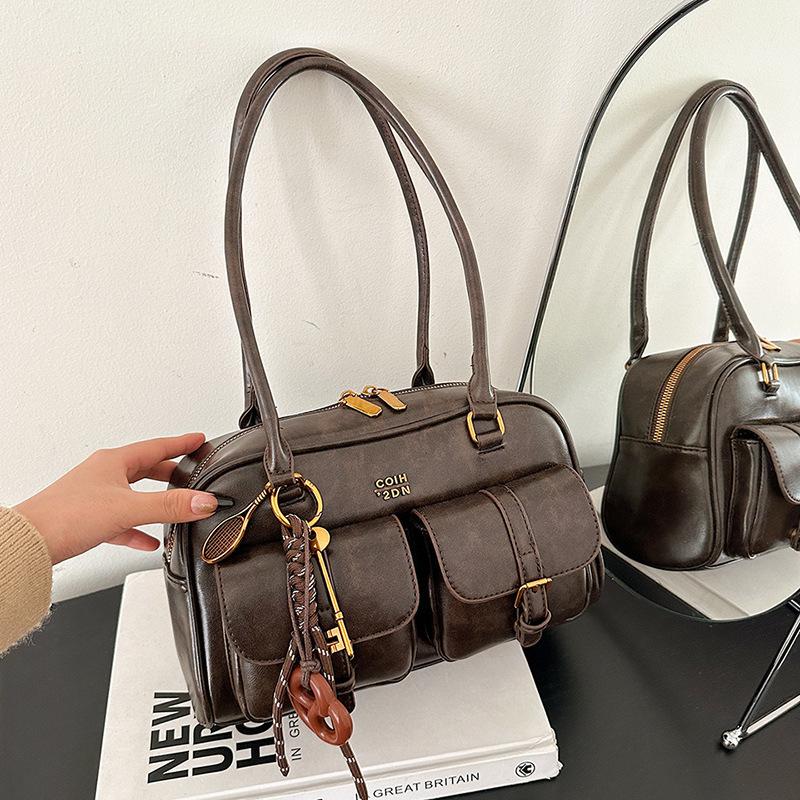 Women's Korean Retro Shoulder Bag Multifunctional Large Capacity Letter Handbag Fashionable Commuting Versatile Shoulder Bag Boston Bowling Bag