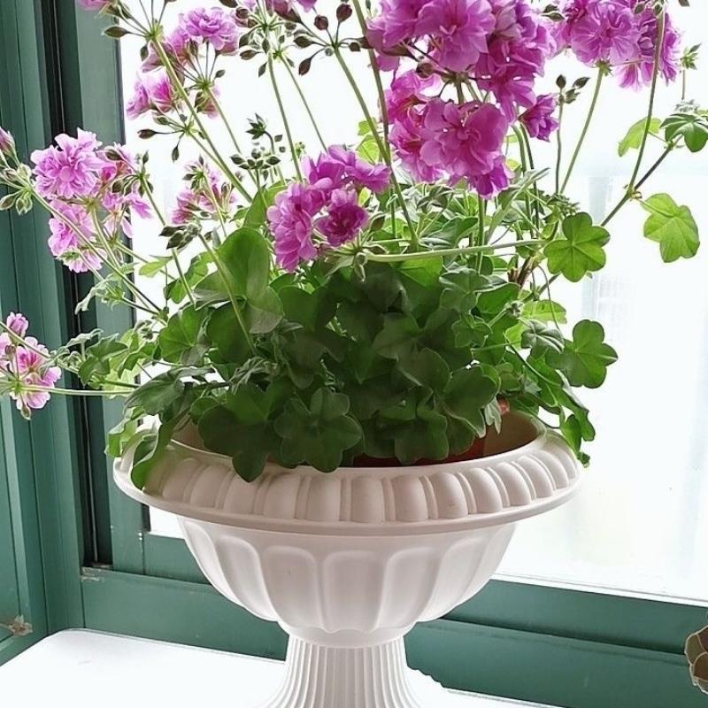 2Pcs Roman Column Flower Pots – White Plastic Wedding Pedestal Planters for Aisle & Event Decoration