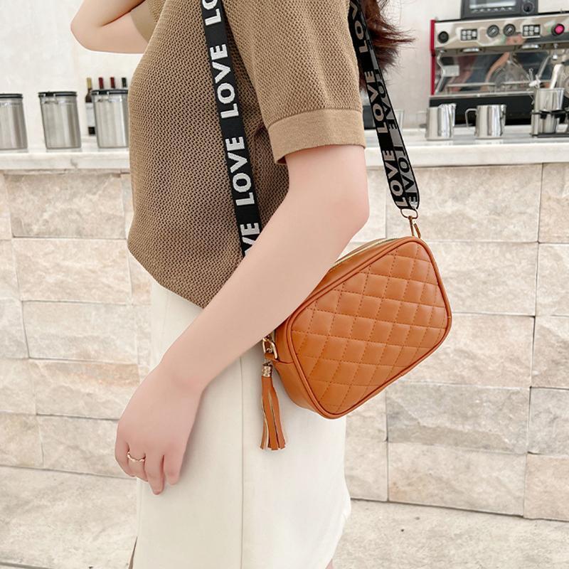 Women Bag Spring And Autumn New Lingge Shoulder Bag Korean Crossbody Bag Fashion Simple Letter Broadband Mobile Phone Bag