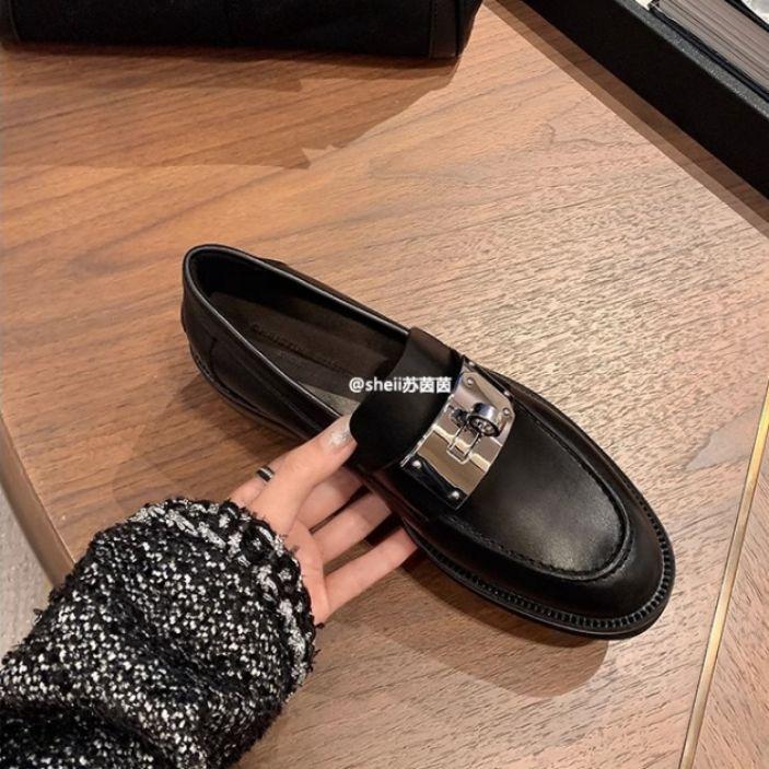 Spot second hair! Fashion versatile new metal lock leather thick heel lazy loafer single shoes women's small leather shoes autumn