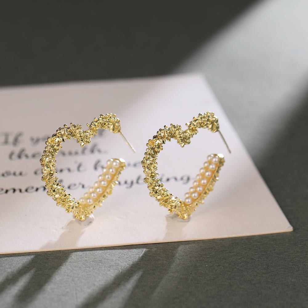 Simple Creative Exaggerated Pineapple Love Heart-shaped Geometric Chain Earrings Women Personality Geometric Girl Earrings