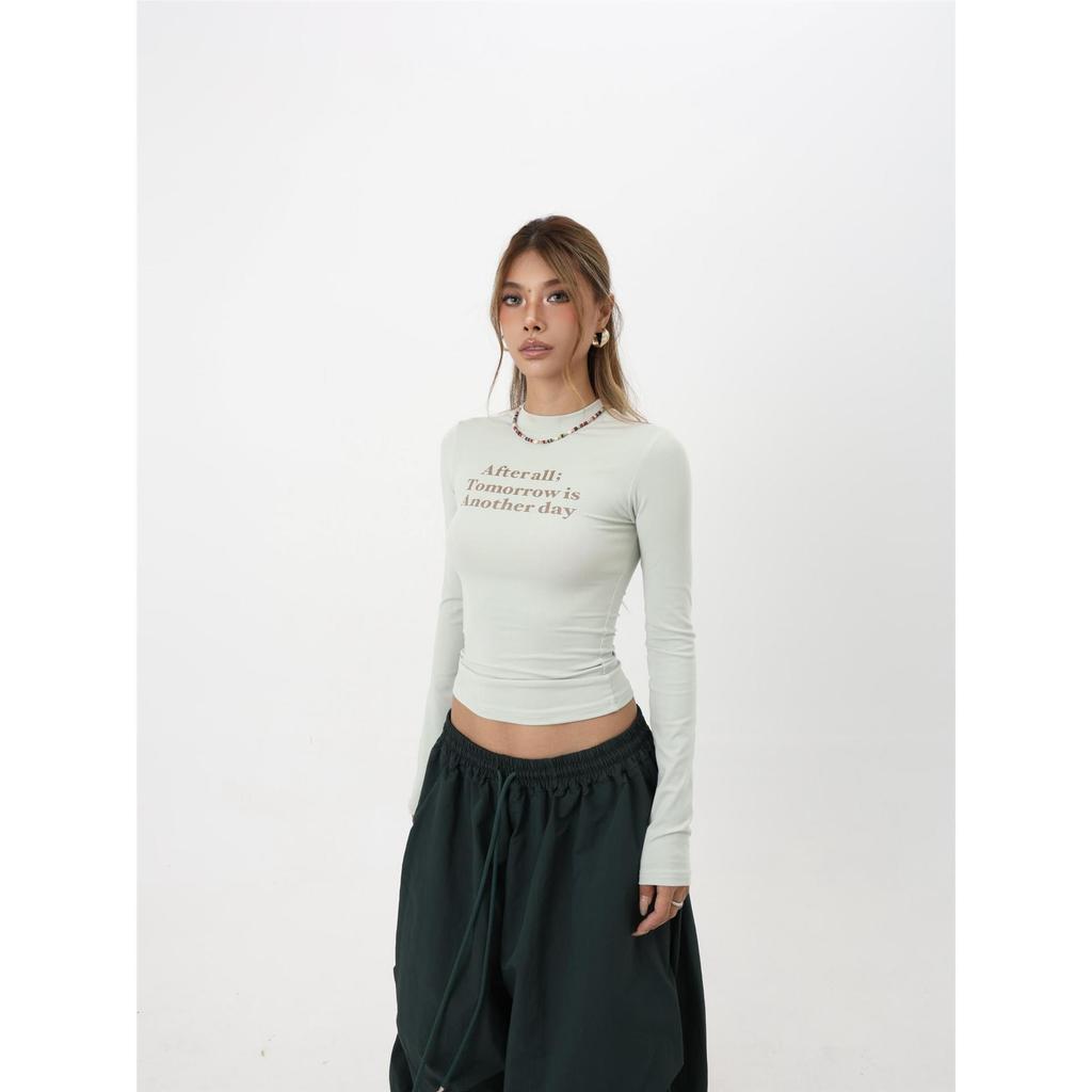 Slim-Fit Trendy Letter Print Long-Sleeved Top - Fashionable & Unique Design