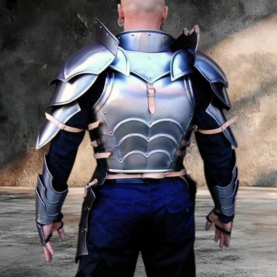 Středověká sada polovičního brnění 18GA ocelový kyrys, nárameníky a rukavice LARP, bojová rekonstrukce dárek