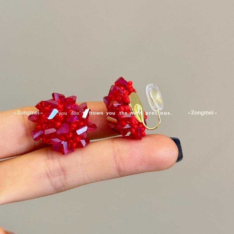 Blue beaded stud earrings heavy industry hand-woven hydrangea earrings white holiday wind ear clips mosquito coil disc s