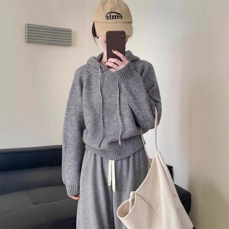 Design sense niche hooded knitted sweater top women's autumn and winter new small wear loose pullover sweater