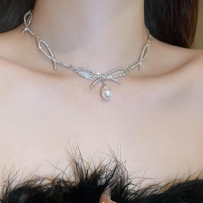 Elegant Rhinestone Bow & Pearl Clavicle Necklace for Women