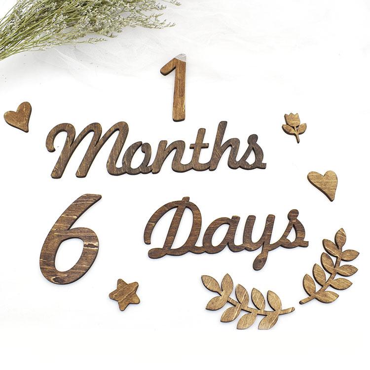 Wooden Baby Milestone Calendar & Photography Props for 100 Days and Monthly Celebrations