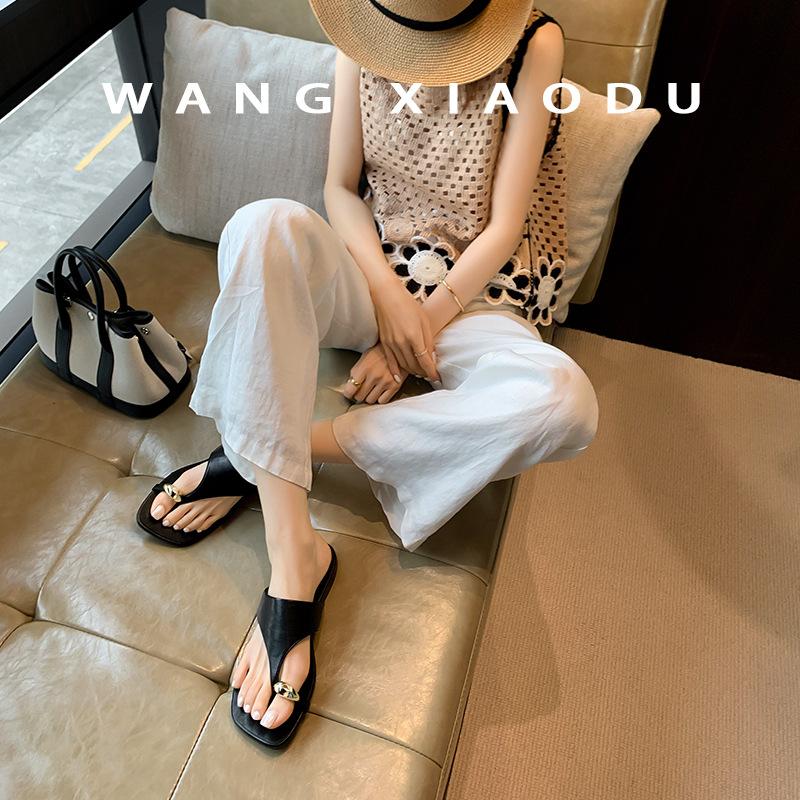 Sheepskin Small Golden Bean Toe Slippers Women's Summer Square Head Flip-flops Wear New Summer Flat Soft Bottom Beach Cool Slippers